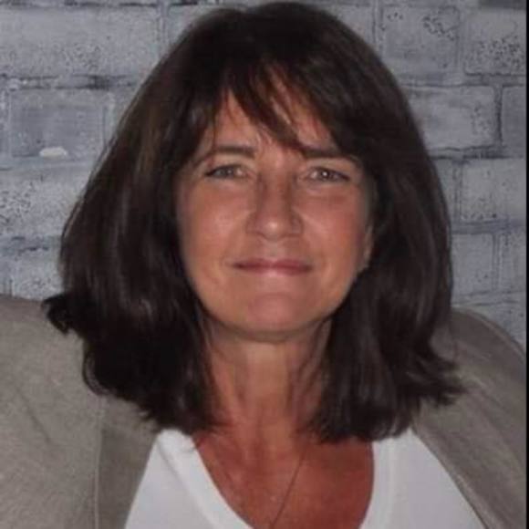 Meet your Posher, Carol - Picture 1 of 1